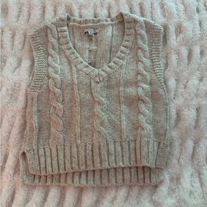 American Eagle Outfitters Beige Cable Knit V-Neck Sweater